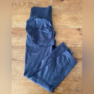 Amazon scrunch butt leggings, size L, never worn